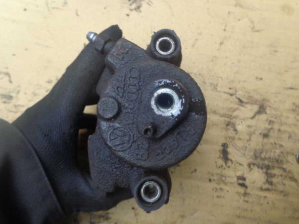 MACHOIRE AVANT DROITE VW POLO 6R 1.6TDI - Vue 3